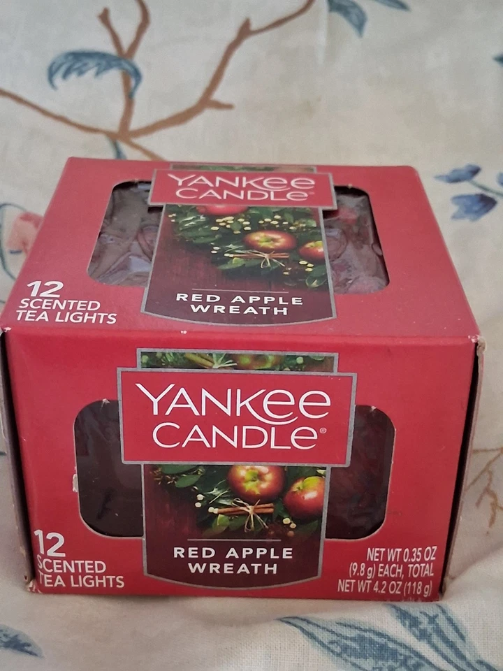 Yankee Candle Red Apple Wreath Tea Light Candle 12 Pack New - Image 1 of 1