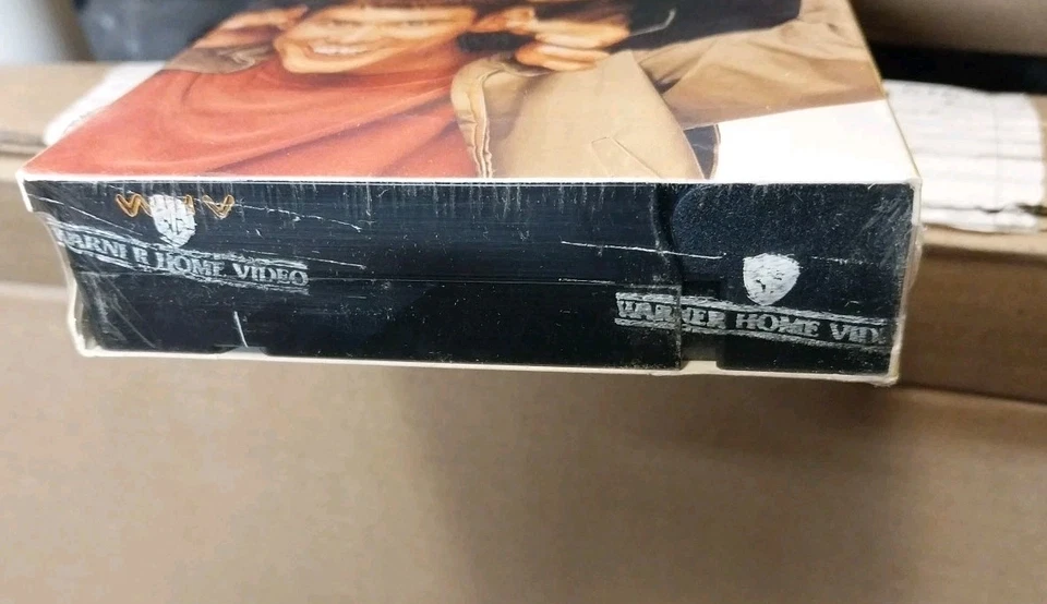 Dumb and Dumber (VHS, 1995, Spanish Subtitled) Original Video Sealed New - Image 3 of 3