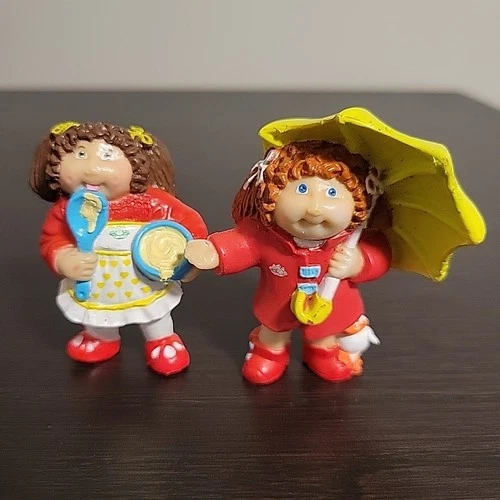 Lot Of 2 1984 Vintage Cabbage Patch Kids PVC Figures Umbrella Mixing Bowl
