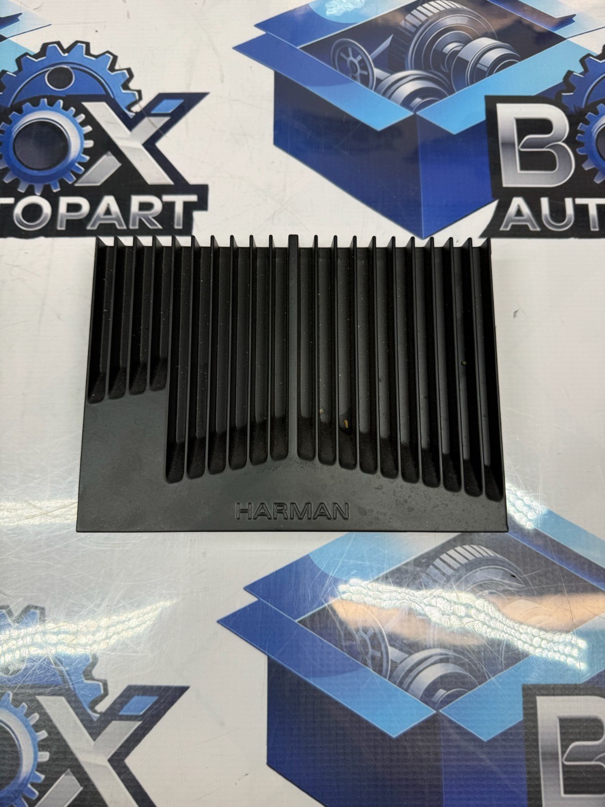 2020-2024 HYUNDAI PALISADE AUDIO RADIO STEREO AMPLIFIER MODULE 96370S8200 OEM