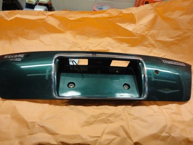 Panel de acabado trasero compatible con 98 MAZDA 626 207748 Foto 3 de 4