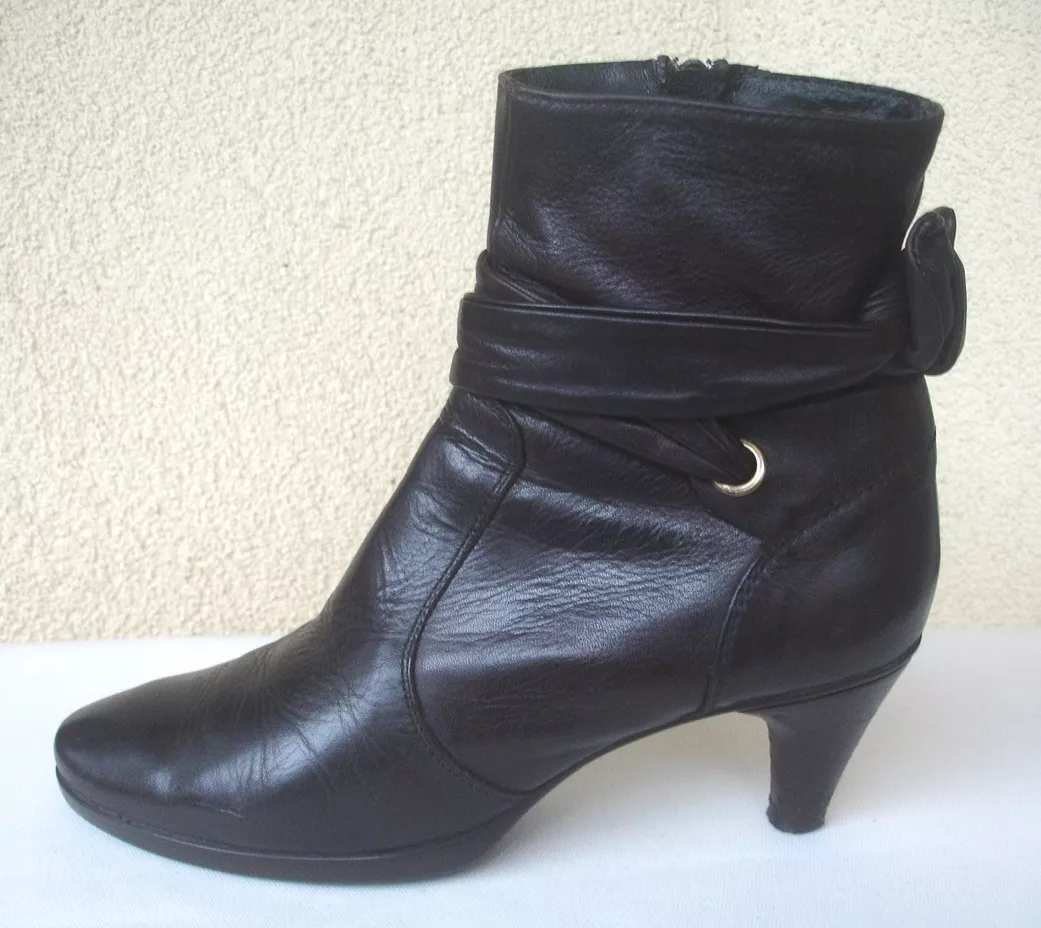 Bottines noeud 2025 derriere