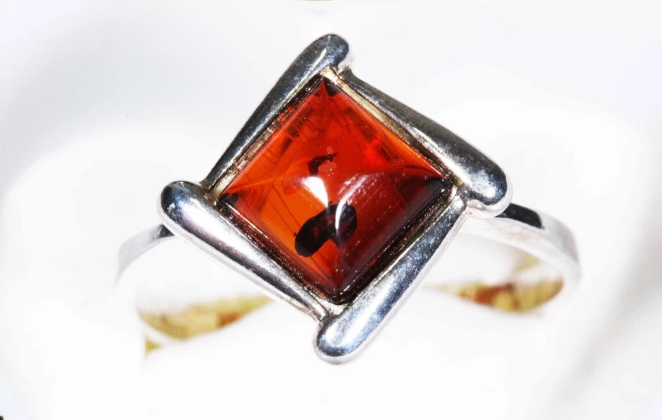 --- Bague en Argent 925/1000ème et Ambre - Photo 1/1
