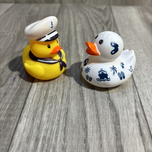 Set Of 2 Mini Nautical Vacation Themed Rubber Duck Duckies Boat Jeep (K63) - Picture 5 of 14