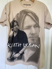 Keith Urban Defying Gravity Graphic Shirt Sz L