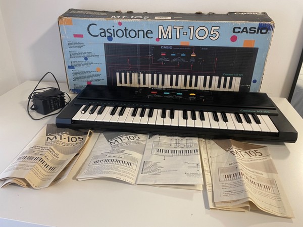 Casio MT-105 Vintage Electronic Keyboard Synthesizer 49 Keys