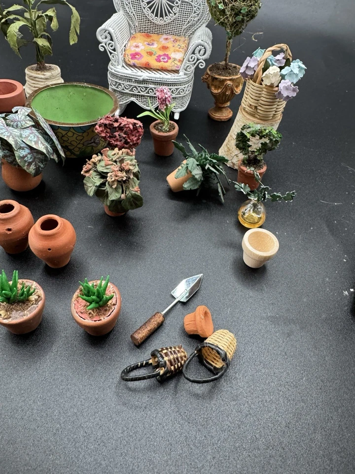 Dollhouse Miniature 1:12 Garden Plant Flowers Lot - Image 2 of 4