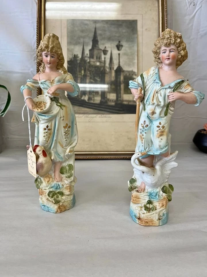 Victorian Porcelain Figurine In Antique Ceramic & Porcelain