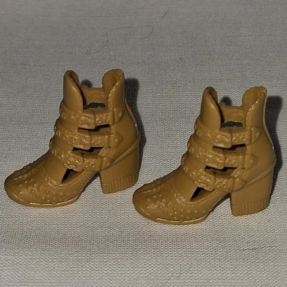 2017 Barbie Fashionistas *Alta* Muñeca Bronceada Vestir Moda Botas Zapatos Foto 2 de 4