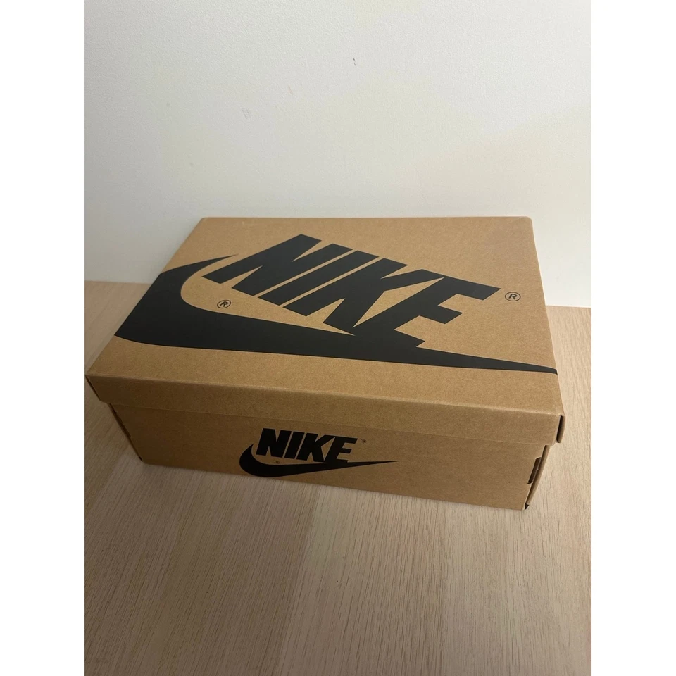 Jordan 1 CMFT Zoom Summit белый размер 9 Вт - как новый - Изображение 4 из 4