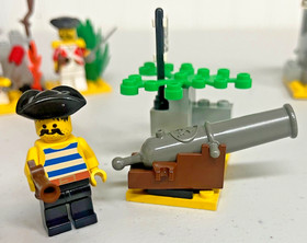 LEGO Pirates: Barnacle Bay Value Pack 1729 Used. Vintage Sets: 1871, 1872, 1873