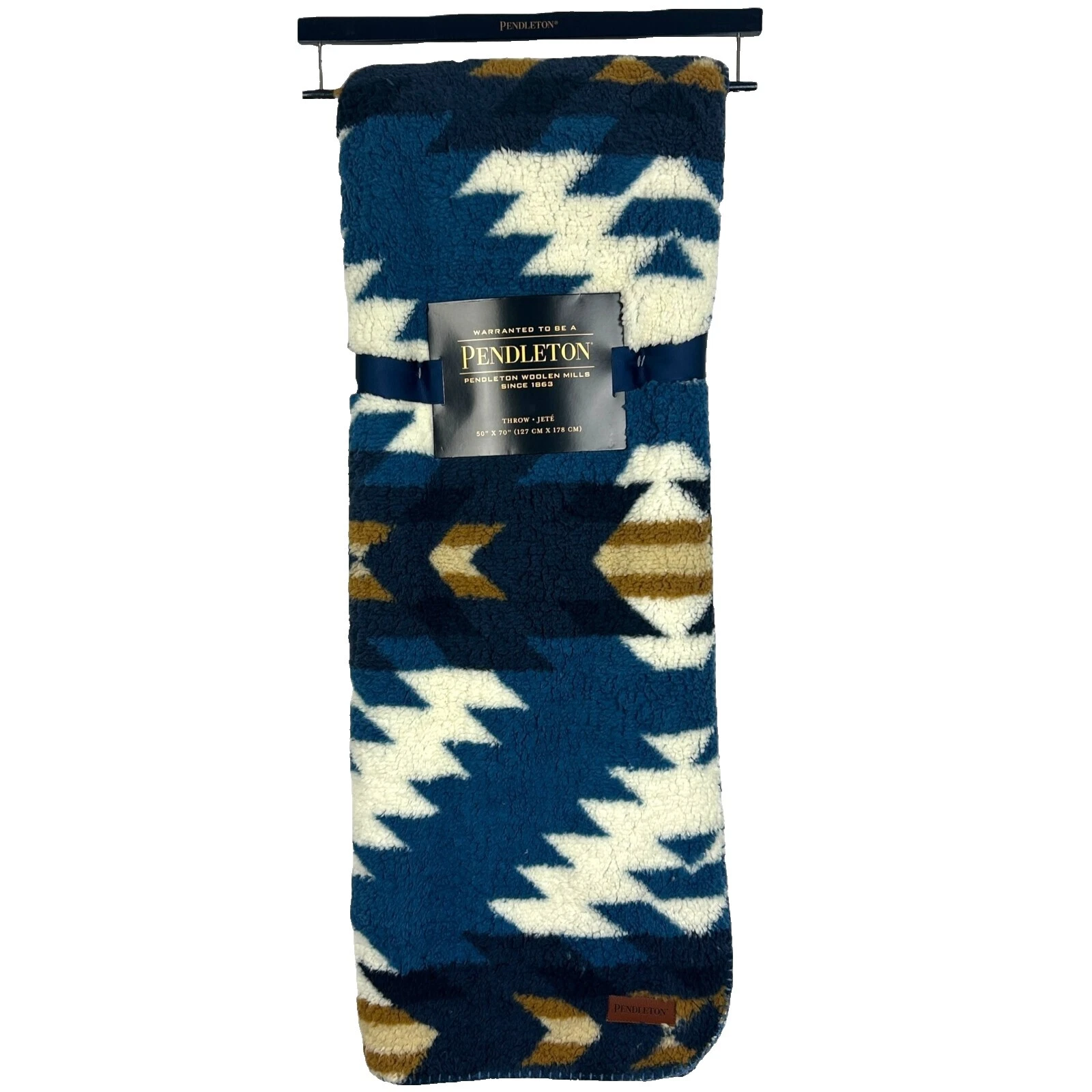 Pendleton Fleece Blankets & Throws