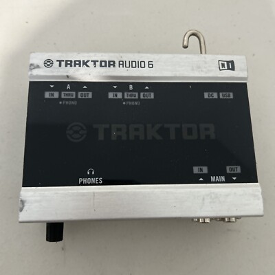 DJ機材 TRAKTOR SCRATCH A6 / Native Instruments Native Instruments Traktor Audio 6 DJ Audio Interface | zZounds