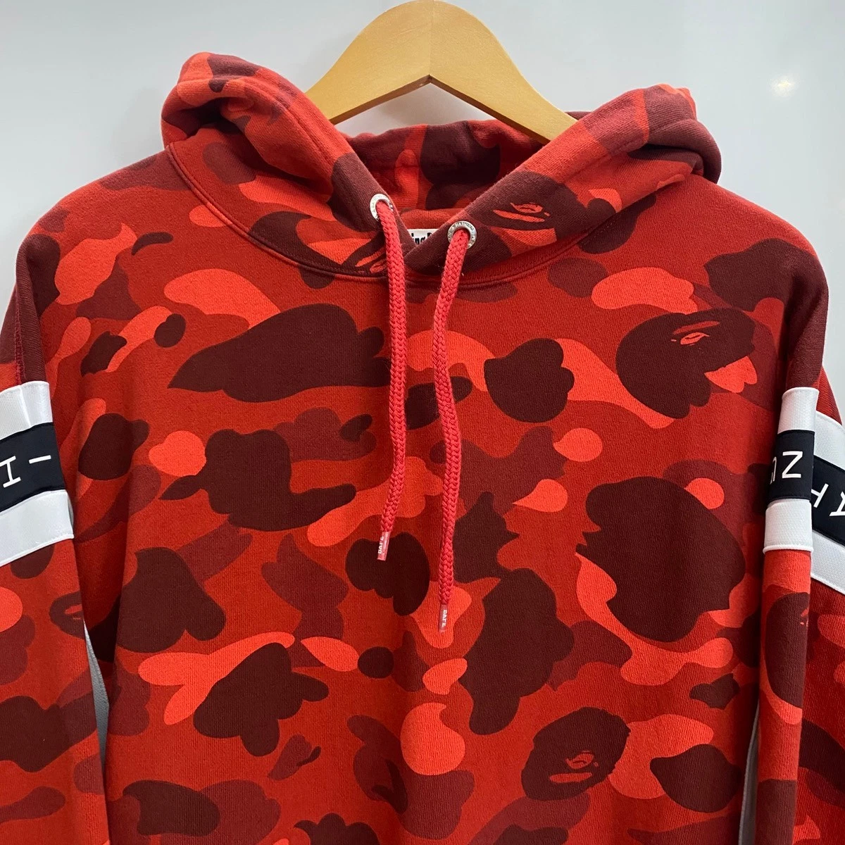 A BATHING APE (BAPE) Felpa con cappuccio pullover A BATHING APE cotone rosso L usata