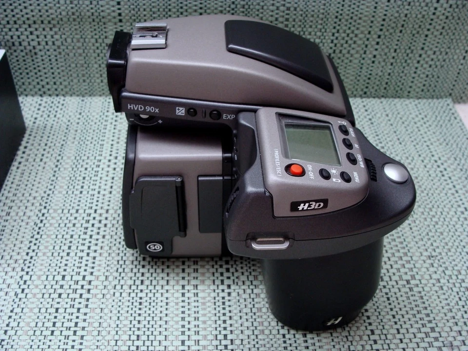 Hasselblad - Hasselblad H3D-50 Body Kit "Kamera nur 856 Auslösungen" - TOP! - Bild 4 von 4