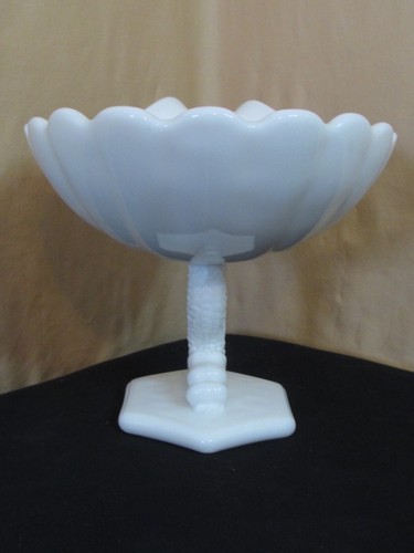 Westmoreland Milk Glass Stemmed Compote W/ Spout Koi - Picture 6 of 7