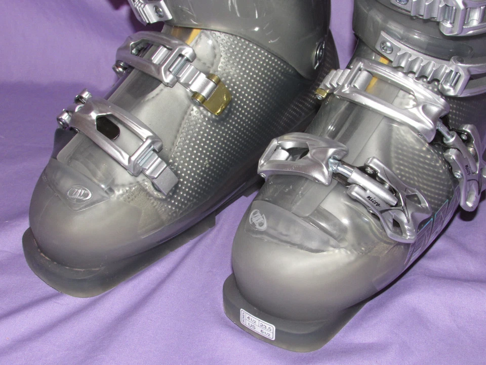 全新带盒!! Tecnica Attiva PRO 90 女式下坡滑雪靴 23.5 码全新!! ~ ~ — 第 4/4 张图片