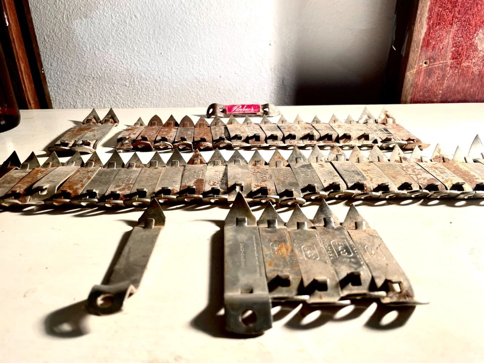 Lote de 50+ abridores de latas vintage Coors Lone Star Ekco Pinkies Acme Beer Foto 3 de 4
