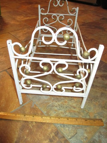 Vintage White Metal Wrought Iron Sales Sample Toy Doll Bed Gold Accent - Picture 12 of 16