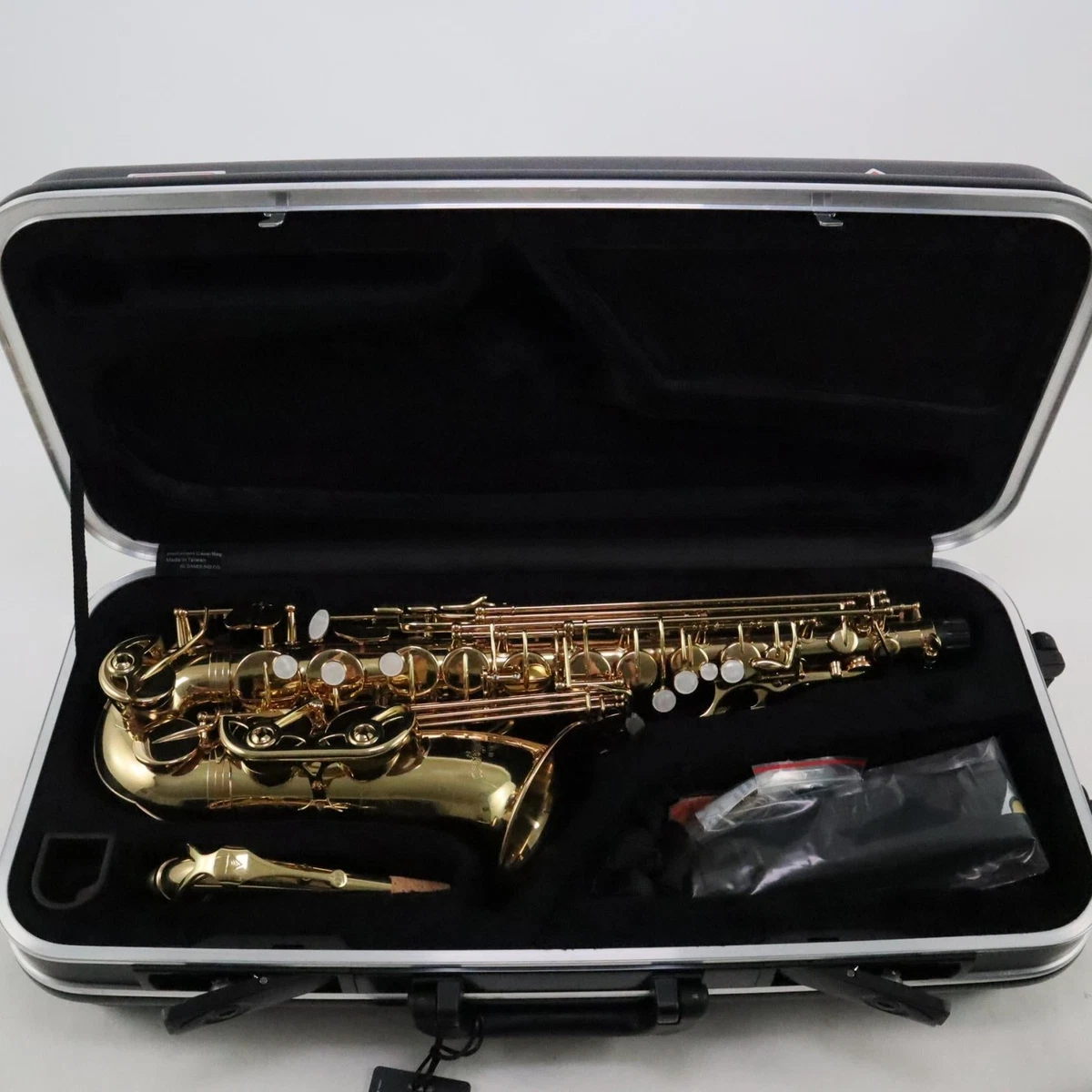 Antigua Winds Model AS3108LQ Intermediate Alto Saxophone in