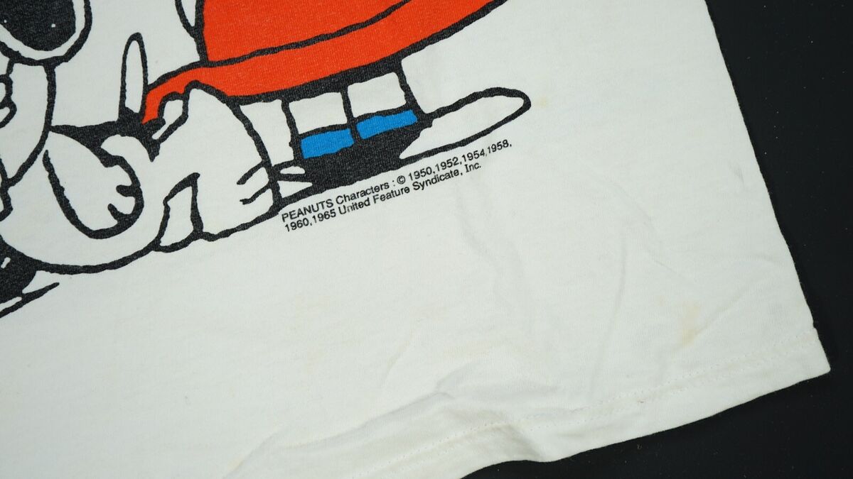 Rare VTG PEANUTS Charlie Brown Snoopy Woodstock All Over Print T Shirt 80s  90s