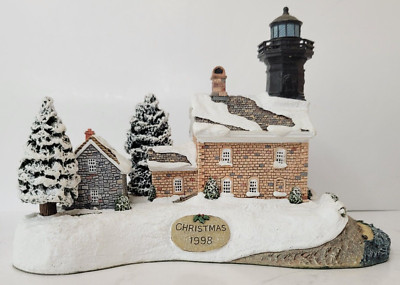 Harbour Lights ''Old Field Point'' New York Lighthouse #707 Christmas 1998 Signed