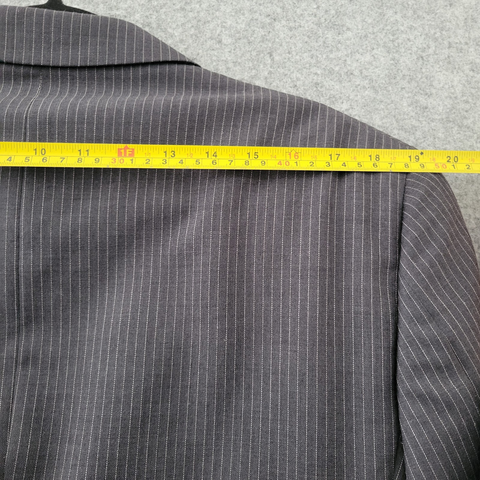 Tommy Hilfiger 100% Wool Gray Striped Double Vented Blazer Sport Jacket Men 40R thumbnail 13