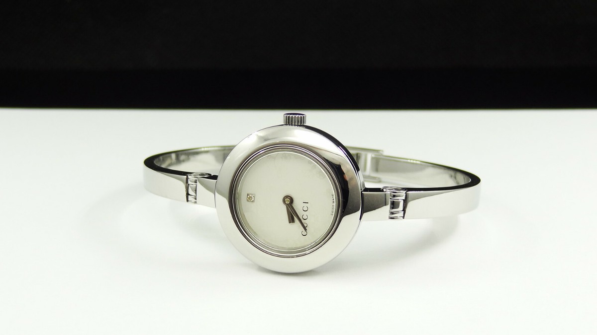 Gucci YA105507 Silver Dial 105 Series Petite Bangle Diamond