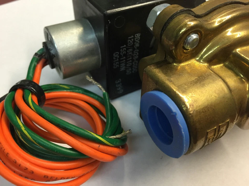 CAPP/USA 35829 120/110V-AC 3/8IN NPT Solenoid Valve - Image 2 of 4