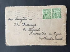 T GB 1915 ½d YELLOW GREEN x 2 ON COVER + CONTENTS TO NEWCASTLE (TATTY COVER)
