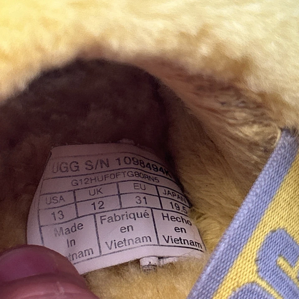 Zapatillas UGG Kids Fluff Yeah Slide Amarillo Piel de Oveja Juvenil Talla 13 1098494K Foto 2 de 4