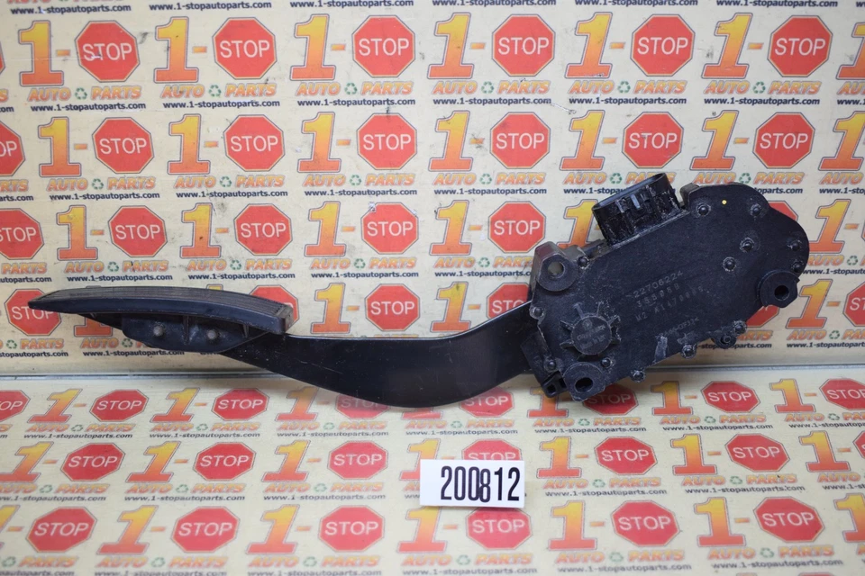 Sensor de posición del pedal del acelerador de iones Saturn 2005-2007 22706224 OEM Foto 3 de 4