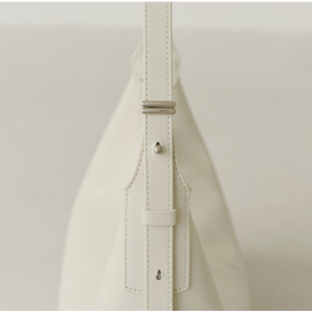 100% Authentic] Demeriel Veneta Hobo Bag Medium Cream Cow