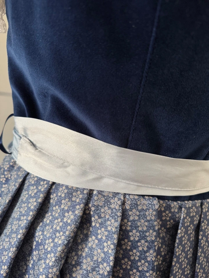 Dirndl Trachtenmanufaktur München, Gr. 42/XL - Bild 4 von 4