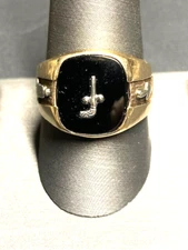 MEN'S MASONIC TUBAL CANE YELLOW GOLD  AND ONYX RING SIZE 10