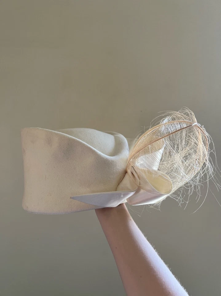 Sombrero vintage mujer beige con lazo. Marca Jack McConnell, lana Foto 3 de 4