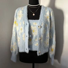 Willow & Wind Designer Cute Fuzzy Sunflower Daisy Floral 2 Piece Crop - Size S