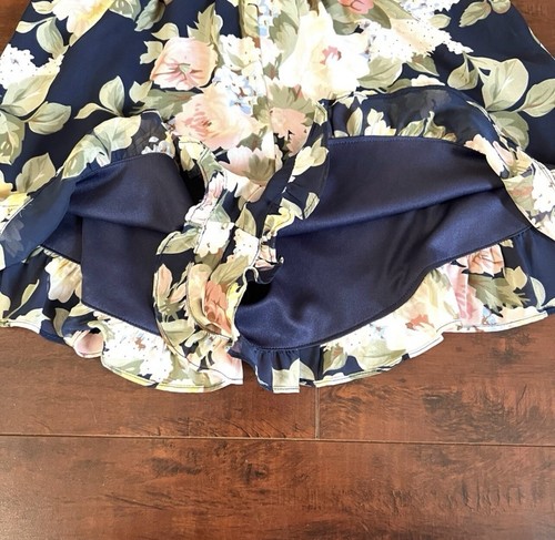 SHOW ME YOUR MUMU Floral Riri Romper Navy Cream Size Medium Surplice Neckine - Picture 6 of 12