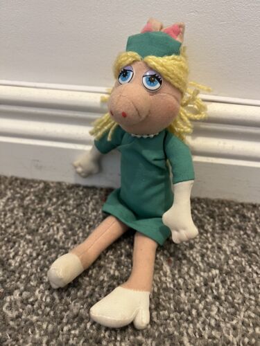 Miss Piggy Nurse The Muppets Show 9" peluche giocattolo morbido Jim Henson Sababa giocattoli - Foto 1 di 1