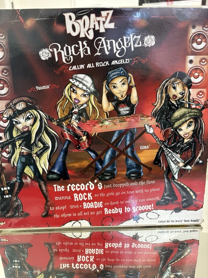 Bratz Rock Angelz 2-Pack Yasmin and Eitan Toys R Us Exclusive MGA Nova Caixa Aberta - Imagem 2 de 2