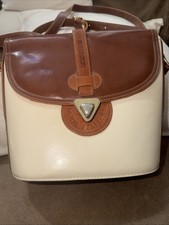 Moda Italiana Classic Crossbody Shoulder Bag-...