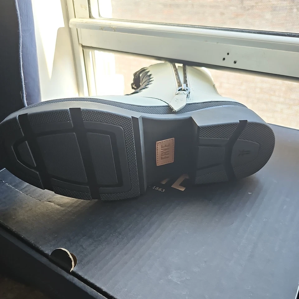 Frye Women's Chloe Combat Boots White 9M NEW - Image 4 of 4