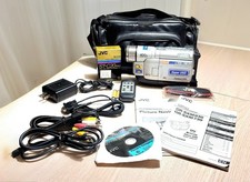 JVC GR-SXM730U Super VHS-C Camcorder 400x Zoom w/charger new batt. Tested works