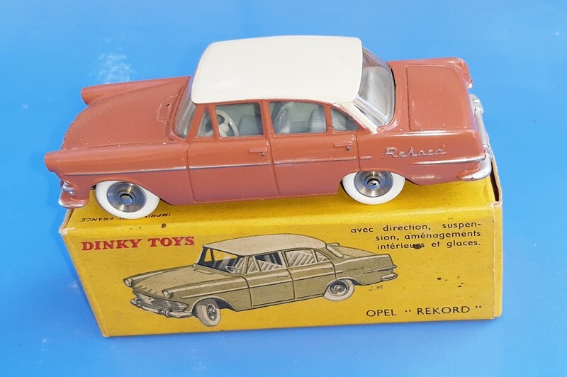オペル　レコード　　ディンキートーイズ DINKY TOYS OPEL REKORD ディンキートイズ オペルレコード
