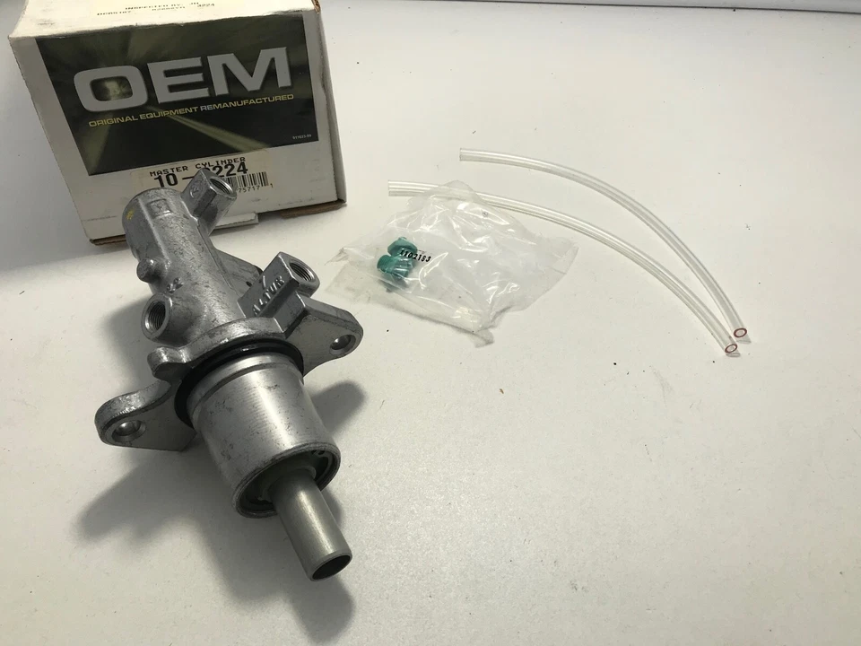 Cilindro maestro de freno OEM 10-3224 Reman para Chrysler 300, Dodge Charger, Magnum Foto 3 de 4