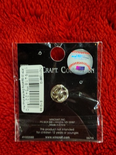 Pittsburgh Pirates 2023 Opening Day Pin Chicago White Sox MLB Baseball - Picture 3 of 3