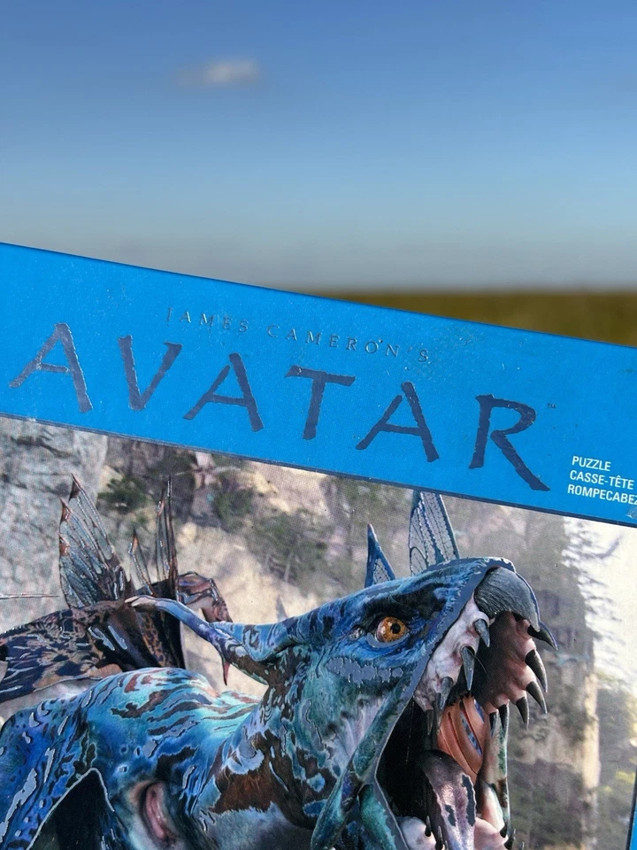 Avatar 2010 Mega Puzzles Jigsaw Puzzle with Foil Accents - 150 Pieces New In Box - Image 3 of 4