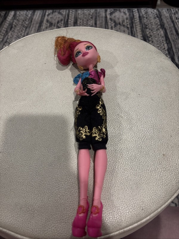 Monster High 13 Wishes GIGI GRANT DOLL Daughter of the Genie Mattel