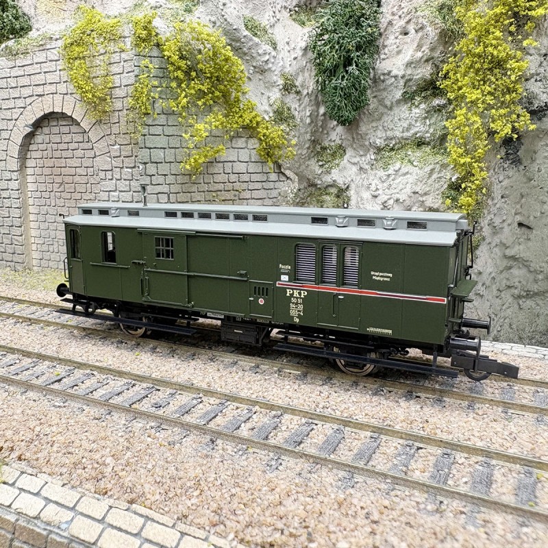 Wagon postal de type Dp gare de Miedzyrzecz PKP époque 3 d'exception par ROCO