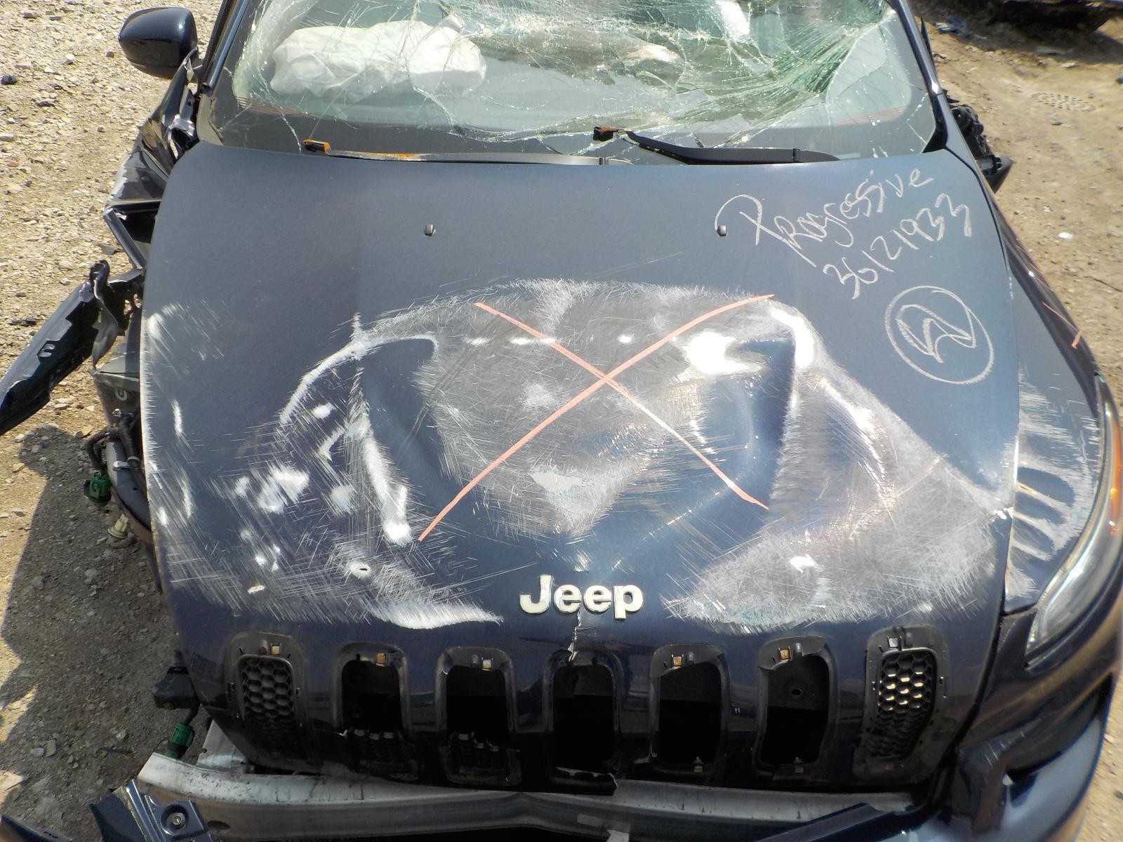 Used Speedometer Gauge fits: 2014 Jeep Cherokee cluster MPH 140 MPH 2.4L 3.5`` d